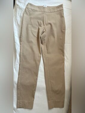 Time and Tru size 6 beige stretched, capris side, zip no pockets